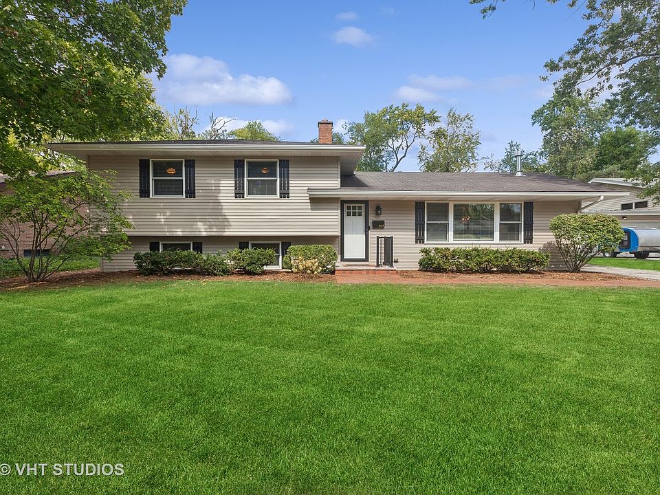 1st image of 327 Hazelwood Dr
