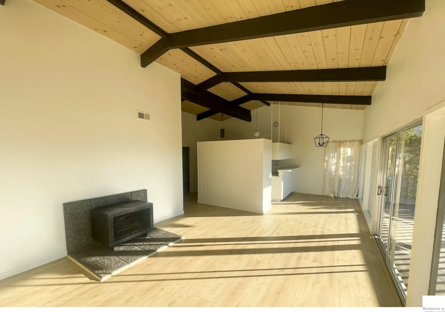 New Listing! Remodeled, Bay Views, Downtown Tiburon, 2br/2ba! — Photo 2