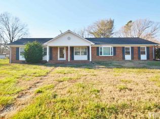 1305 Berkshire Rd, Burlington, NC 27215