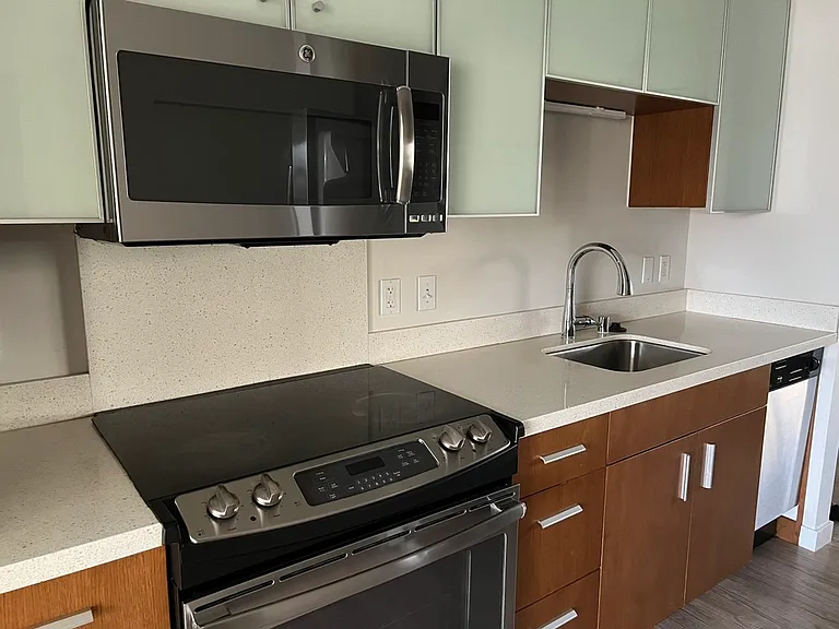1310 Pensacola St #403 — Photo 6