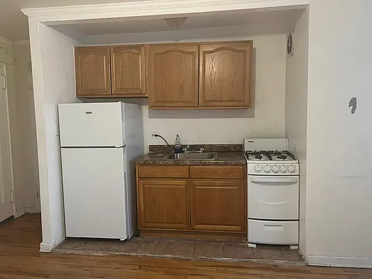 Rented by Padsters Realty LLC | media 3