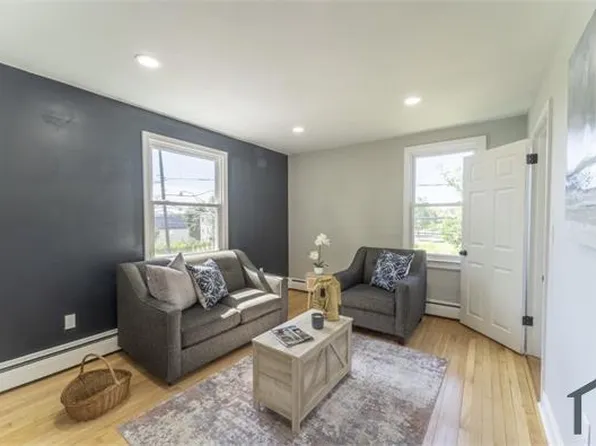 220 Fairfield Ave Unit 2, Hartford, CT 06114