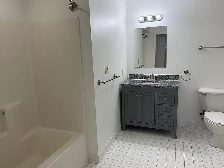 432 S Saginaw St #300 — Photo 8
