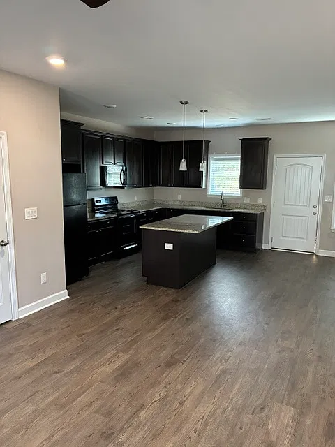 3 bed, 1405 sqft, $1,675 — Photo 3