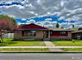 606 E 2nd Ave, Odessa, WA 99159