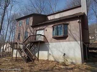 1359 Decker Rd, Bushkill, PA 18324