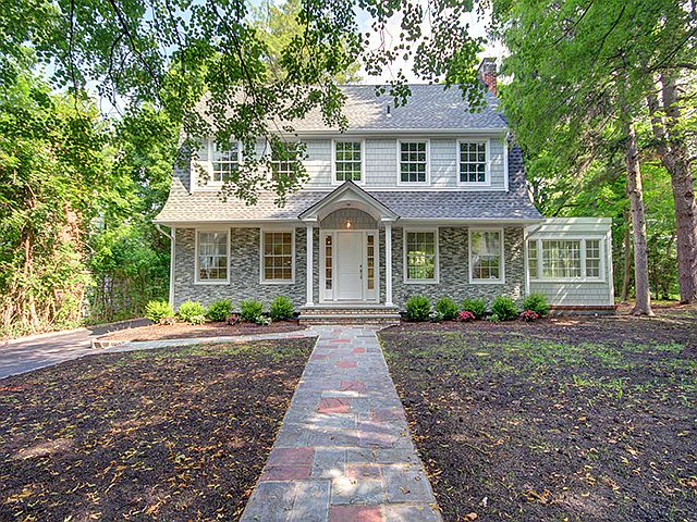 1st image of 35 Nassau Dr