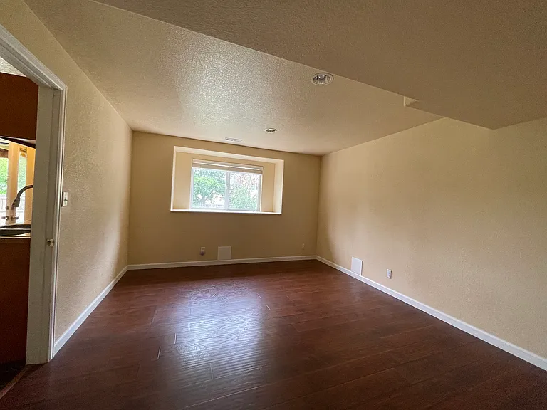 5447 S Valdai St — Photo 21