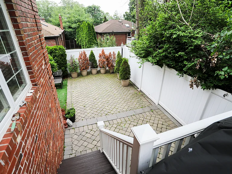 296 Forest Rd — Photo 34