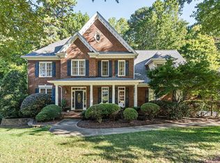 110 Summerview Ln, Cary, NC 27518