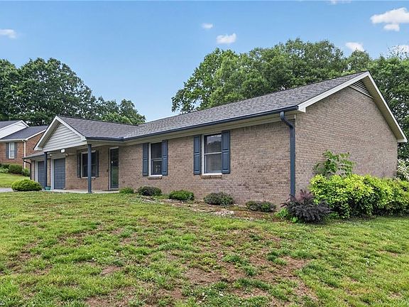 4th image of 316 Christine Ct