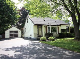 106 Saint Rita Dr, Gates, NY 14606