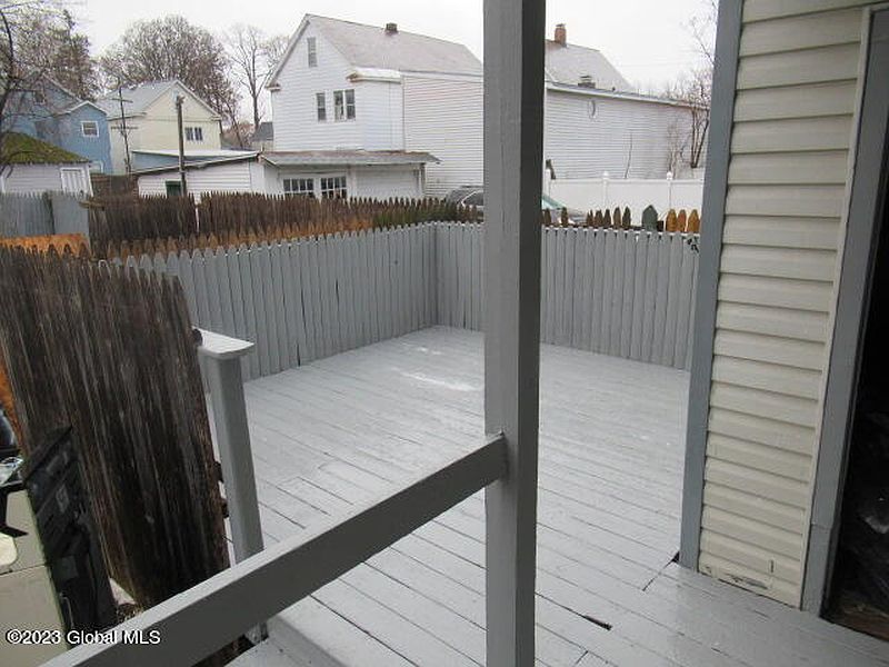 4th image of 442 Cedar Street