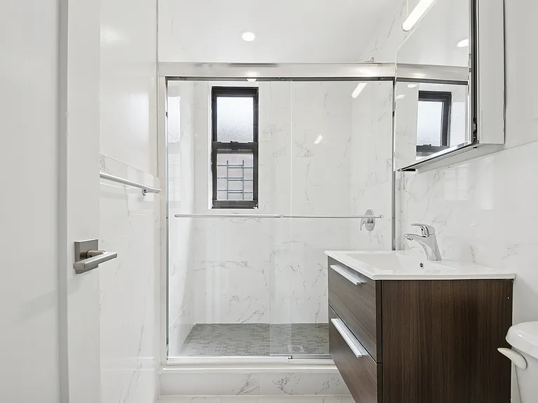 930 Sheridan Ave #7A — Photo 9