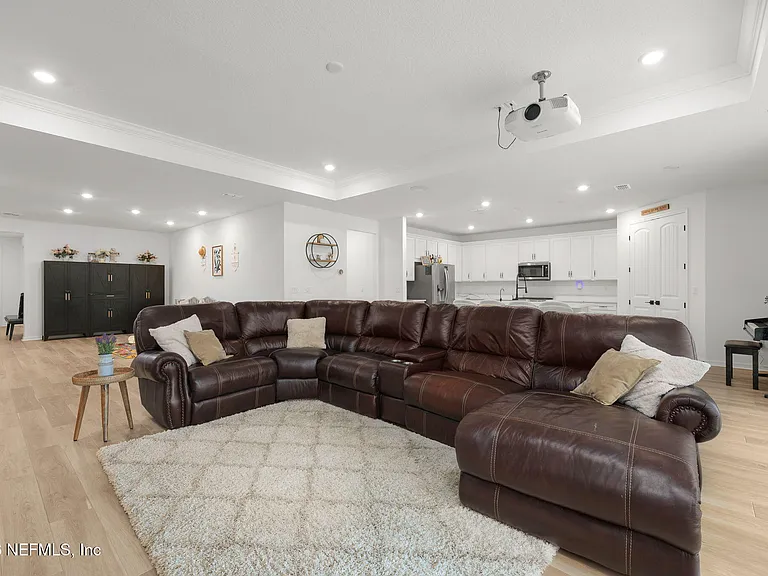 12464 Clapboard Bluff Trl — Photo 9