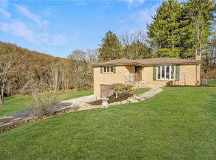 1020 Valley Dr, Greensburg, PA 15601