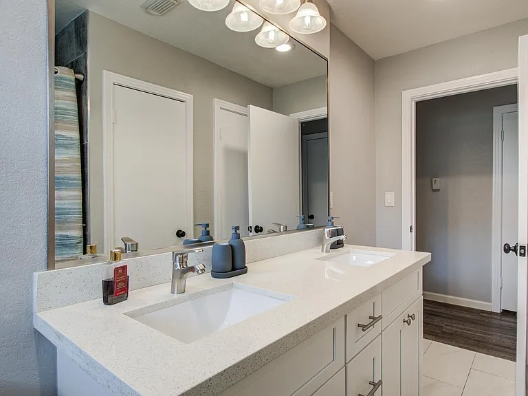 8018 Hammerly Blvd — Photo 11