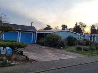 2216 Greentree Dr NE, Salem, OR 97305