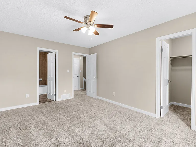 2710 Hearthwood Ln — Photo 11