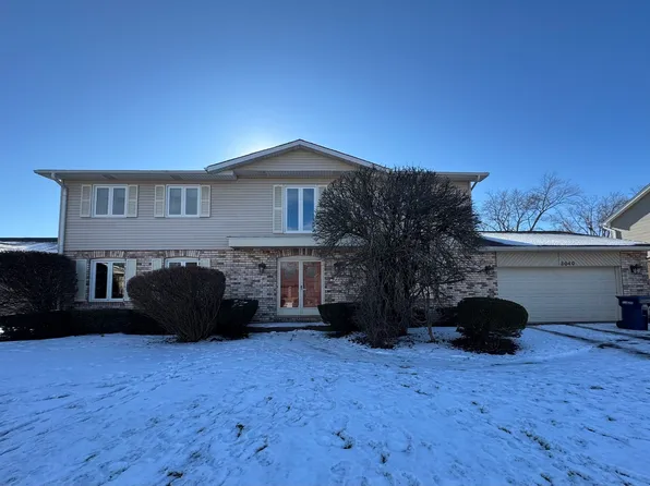 3040 Parkside Dr, Highland Park, IL 60035