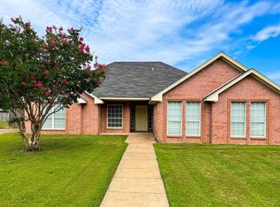 525 Chestnut Ln, Paris, TX 75462