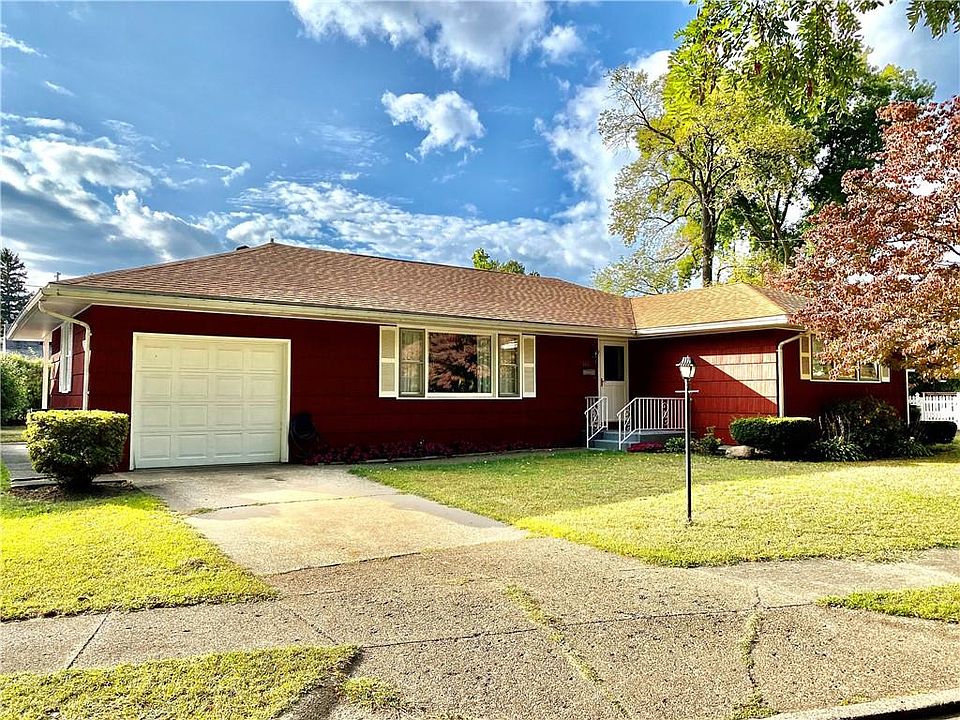 1st image of 1821 Grove Dr