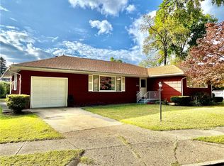 1821 Grove Dr, Erie, PA 16505