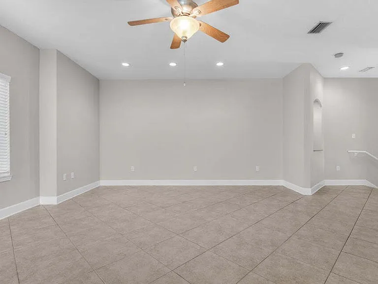 119 Beal Pkwy SE #203 — Photo 7