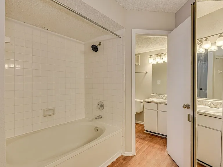 Champions Pines Apartments — Photo 8