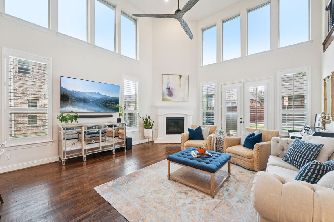 next background image