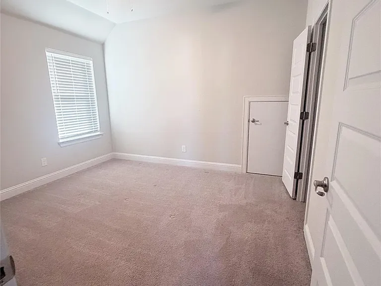 2332 Base Burner Path — Photo 32