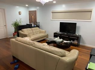 22604 77th Ave, Flushing, NY 11364