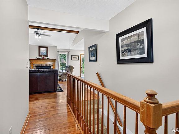 3rd image of 235 Surrey Ct