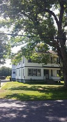 2nd image of 910 Old Fall River Rd