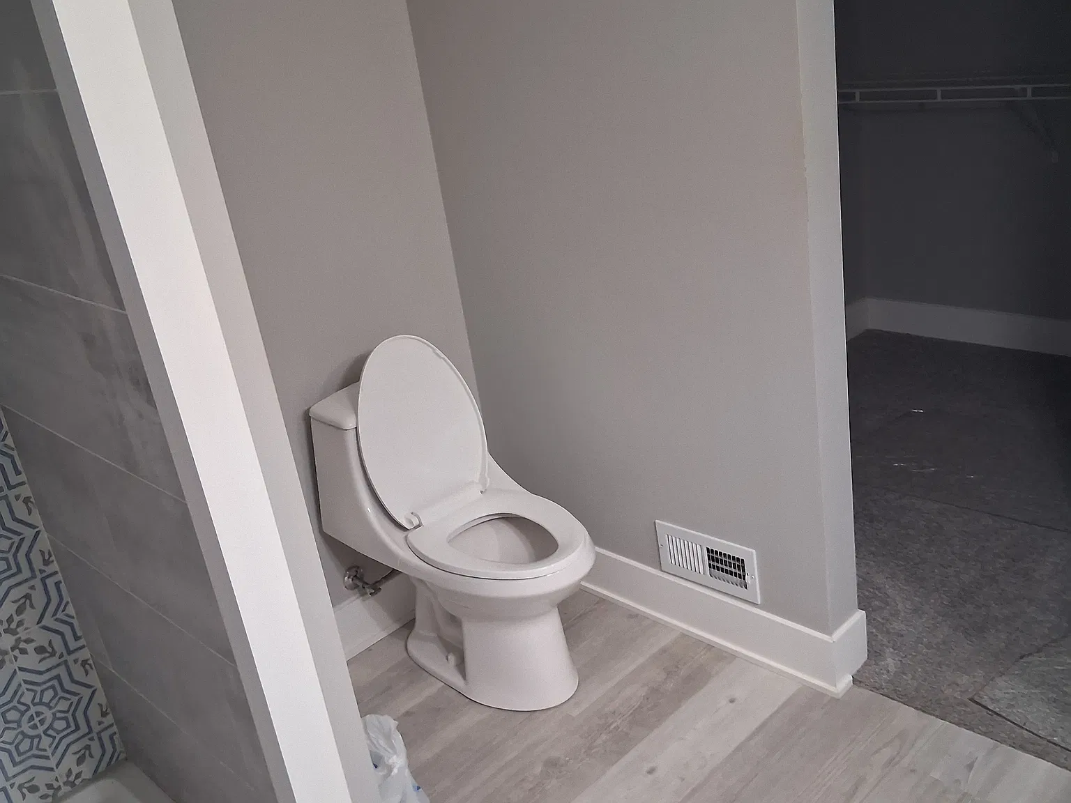 4 bed, 2.5 bath, 2200 sqft, $2,700 — Photo 4