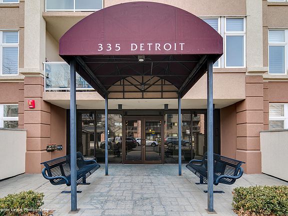 3rd image of 335 N Detroit St Unit 303