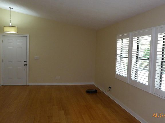 5th image of 25664 Serena Dr