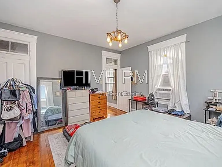 907 Columbia St #2 — Photo 12