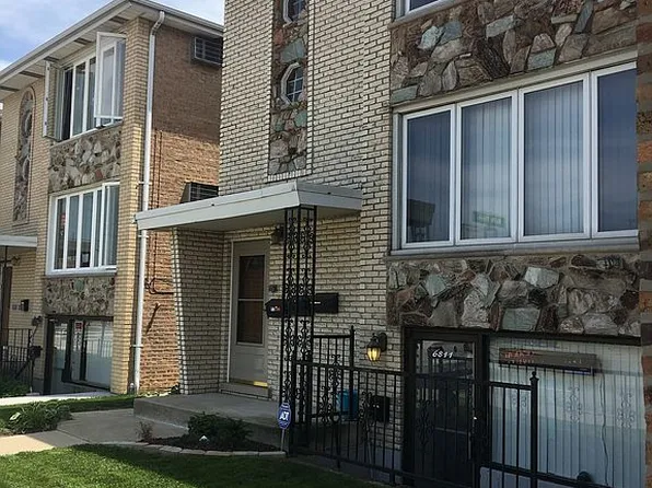 6811 W 63rd St, Chicago, IL 60638