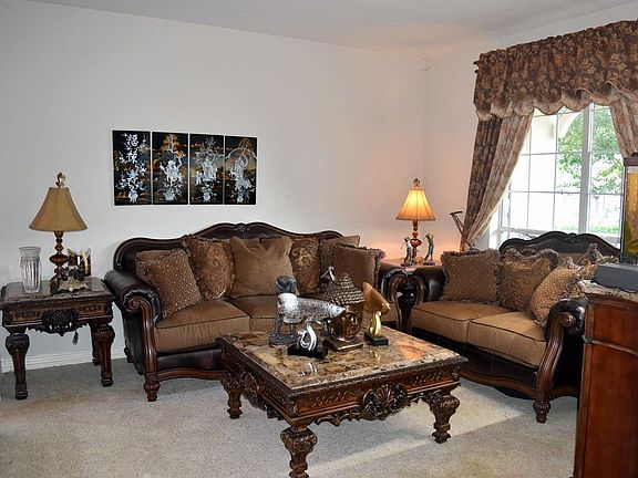5th image of 11407 Maple Falls Dr