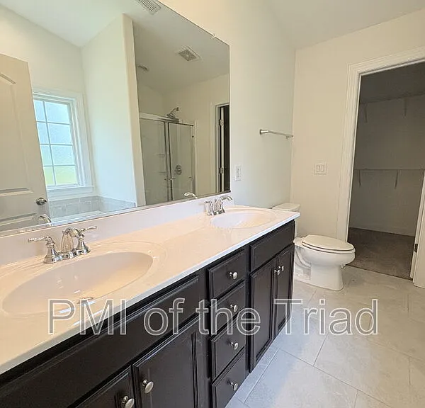 2974 York Place Dr — Photo 13