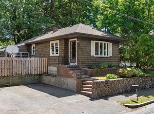 15 Quannapowitt Ave, Wakefield, MA 01880