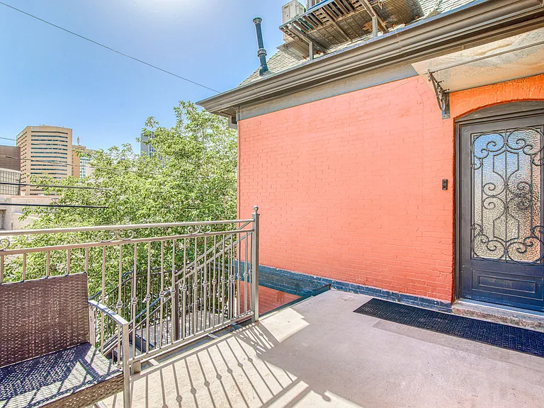 702 Myrtle Ave — Photo 4