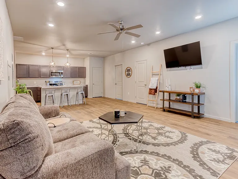 Park Avenue Townhomes — Photo 5