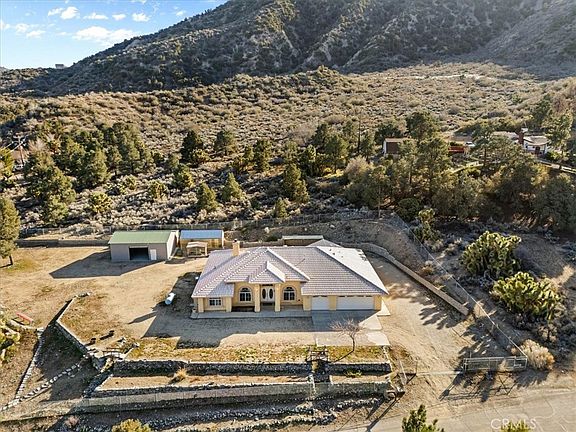 4th image of 1679 Desert Front Rd