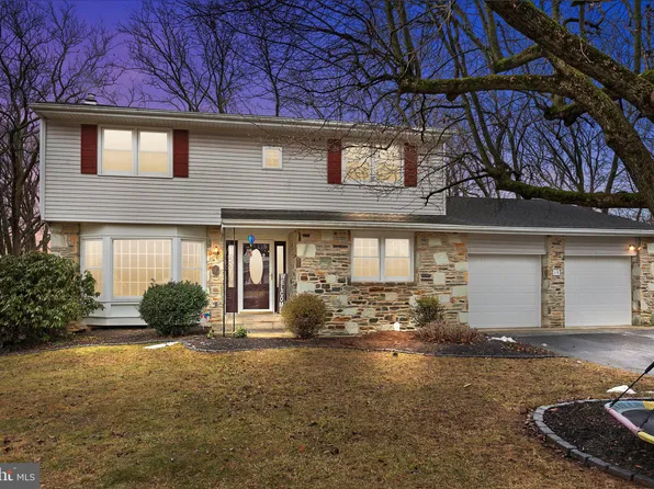 15 Highland Dr, Yardley, PA 19067