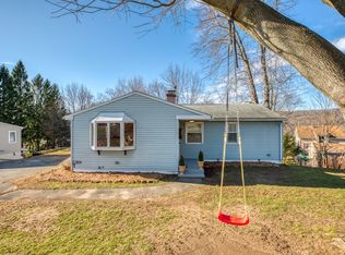 45 Ridgeway St, Holyoke, MA 01040