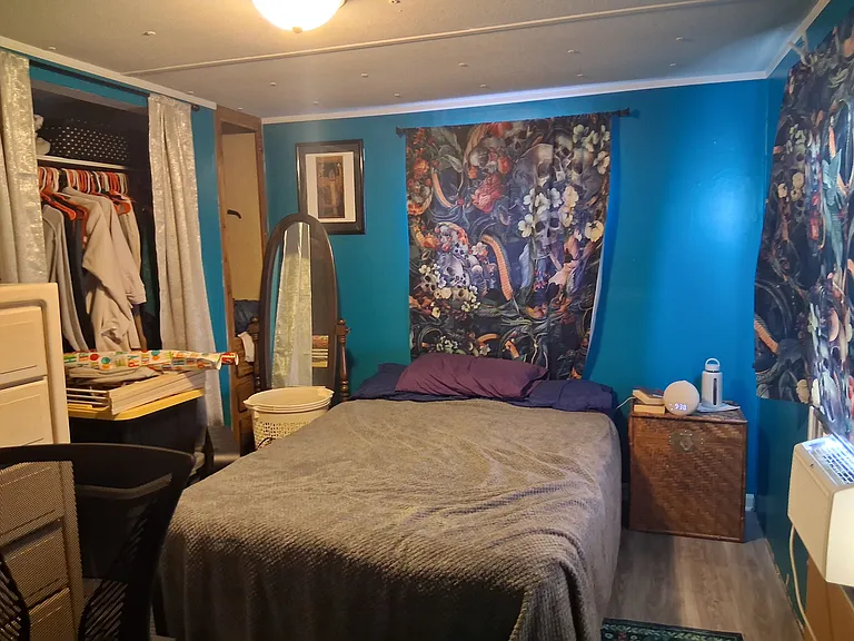 1042 Marie Ln — Photo 4