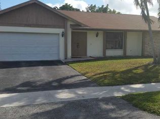 7150 NW 46th St, Lauderhill, FL 33319