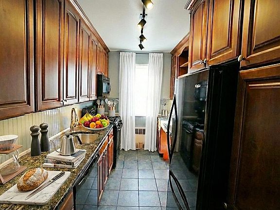 5th image of 66-92 Selfridge St APT 5B